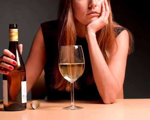 Анонимное лечение женского алкоголизма в Кизляре